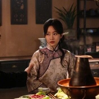 演员刘美含发文称,花18元买超前点播,看完才发现自己三分之二的戏份被剪光,并回应“作为演员,我是完全理解这些处理的”